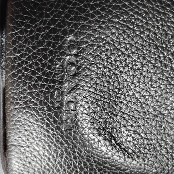 Coach Black Pebbled Leather Camera Bag - Picture 6 of 7